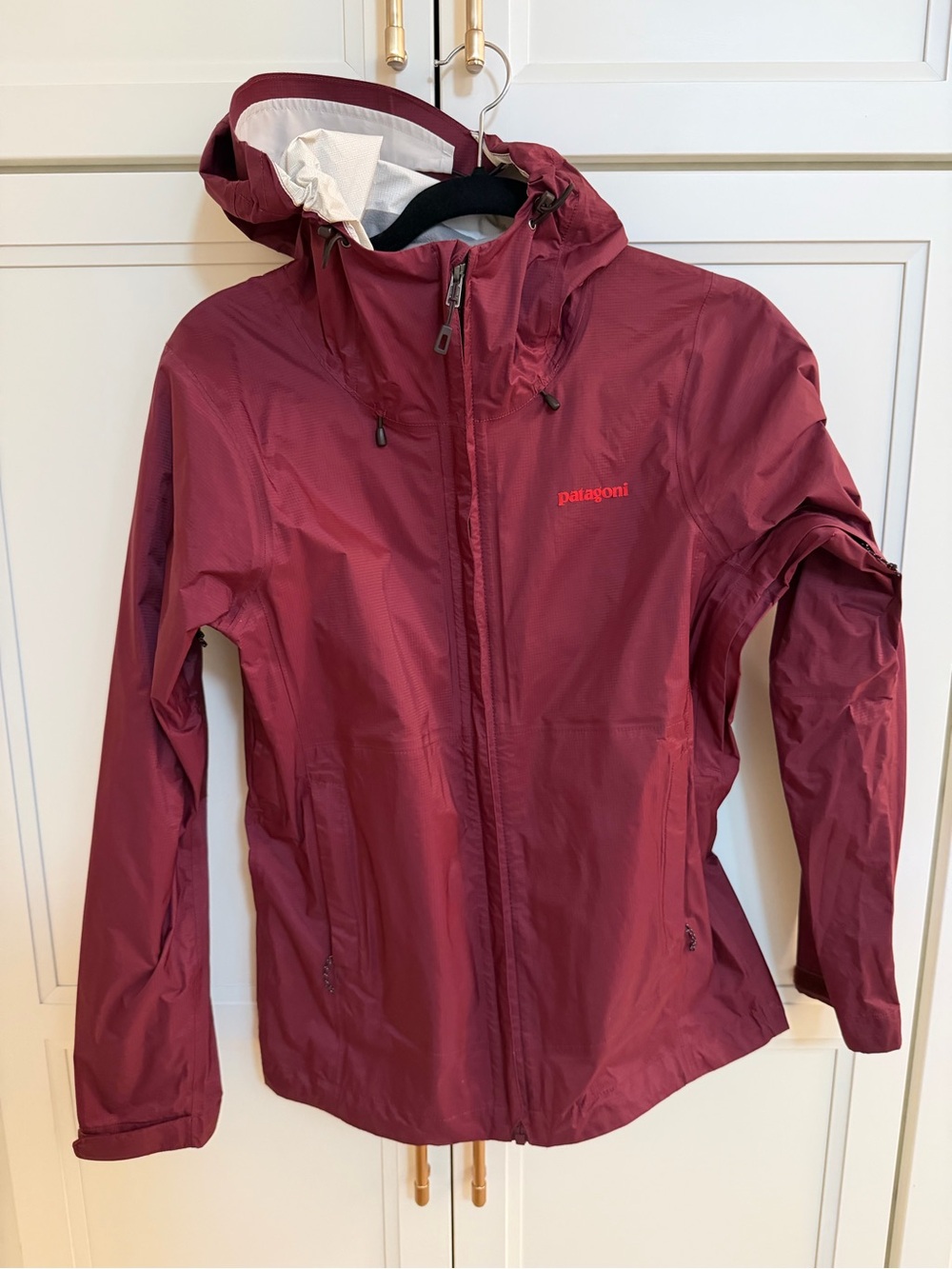 Patagonia Women's Torrentshell Rain Jacket Size Small